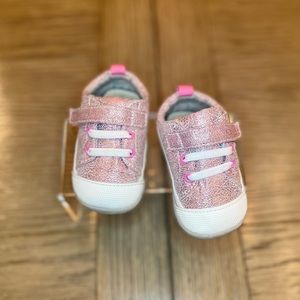 SEE KAI RUN Pink Metallic First Walker Baby Shoe - Sz 4